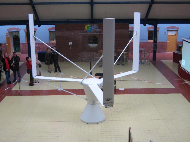 3直葉片達里厄風(fēng)力機