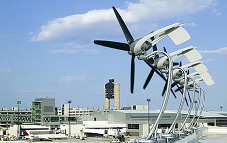 多臺小型水平軸風(fēng)力發(fā)電機(jī)